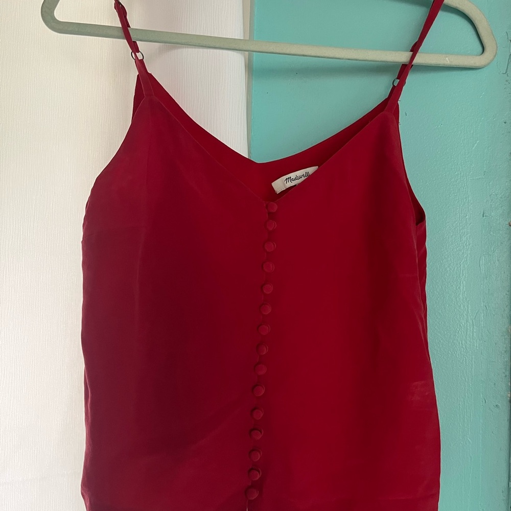 Red madewell tank